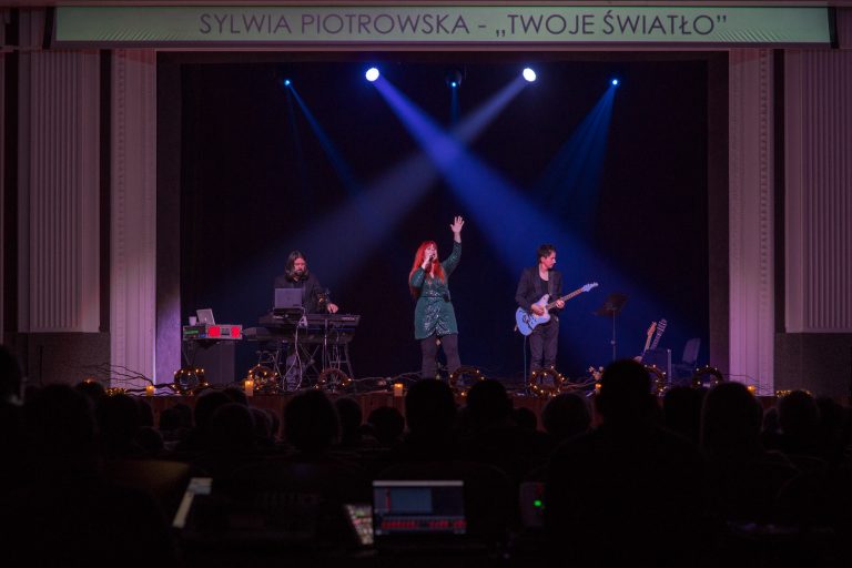 Sylwia Piotrowska „Twoje światło” – koncert muzyki chrześcijańskiej